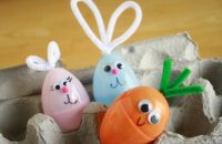 huevos de pascua con juguetes